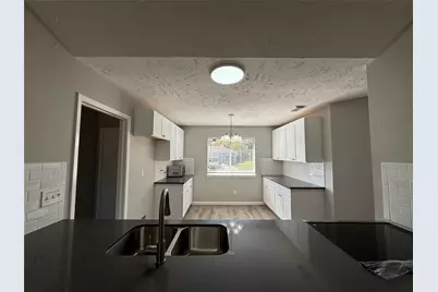 14010 Towneway Drive, Sugar Land, TX 77498 - Photo 10