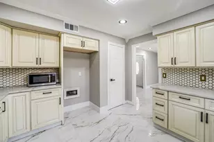 7834 Vickijohn Dr, Houston, TX 77071 - Photo 8