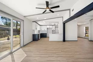 6646 Bayou View Dr, Houston, TX 77091 - Photo 6