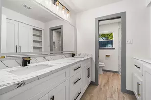 6646 Bayou View Dr, Houston, TX 77091 - Photo 18