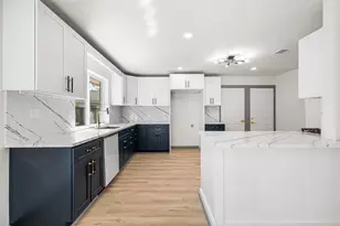 6646 Bayou View Dr, Houston, TX 77091 - Photo 10