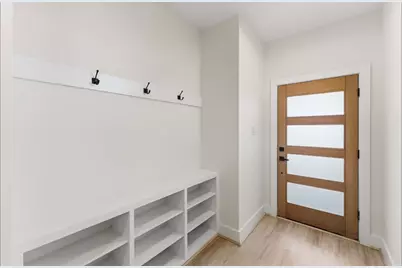 7809 Dyer St, Houston, TX 77088 - Photo 2