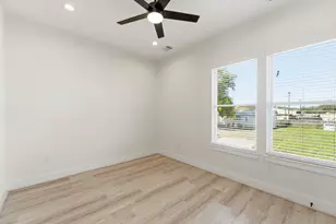 7809 Dyer St, Houston, TX 77088 - Photo 6