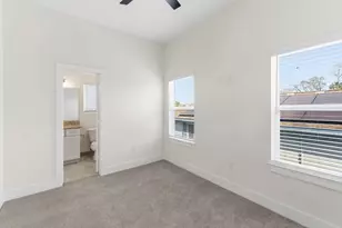 7809 Dyer St, Houston, TX 77088 - Photo 16