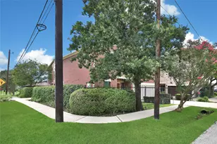 5022 Darling St, Houston, TX 77007 - Photo 2
