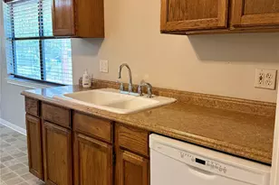 300 Avenue C, Richmond, TX 77406 - Photo 6