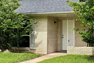 7 Richards Courts, La Marque, TX 77568 - Photo 2
