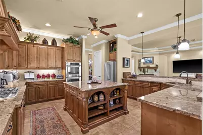 5220 Forest Cove Drive, Dickinson, TX 77539 - Photo 8