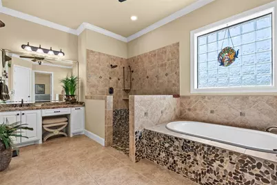 5220 Forest Cove Drive, Dickinson, TX 77539 - Photo 18