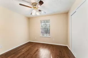 220 N William Barnett Ave, Cleveland, TX 77327 - Photo 20