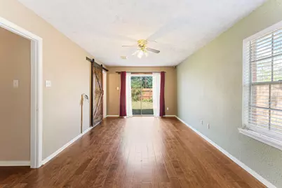 220 N William Barnett Avenue, Cleveland, TX 77327 - Photo 22