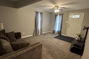 8018 Chateau St, Houston, TX 77028 - Photo 4