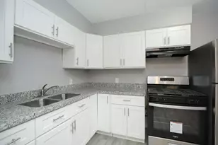 8127 Colonial Ln, Houston, TX 77051 - Photo 8