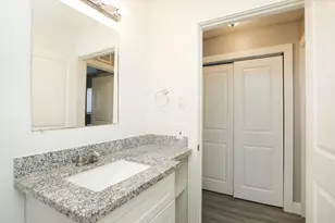 8127 Colonial Ln, Houston, TX 77051 - Photo 18
