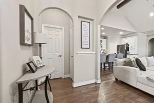 2026 Que Manor Dr, Houston, TX 77090 - Photo 10