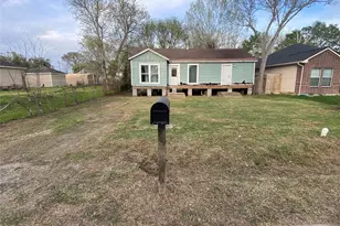 4605 Dakota St, Dickinson, TX 77539 - Photo 2