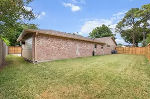 11703 Brighton Ln, Meadows Place, TX 77477 - Photo 40