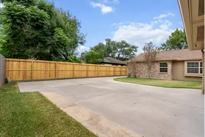 11703 Brighton Lane, Meadows Place, TX 77477 - Photo 38