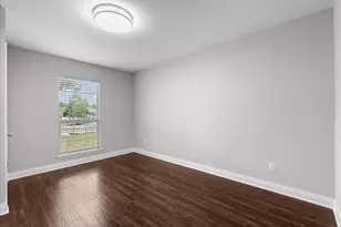 11703 Brighton Ln, Meadows Place, TX 77477 - Photo 10