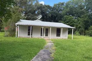9950 Oak Tree Dr, Conroe, TX 77303 - Photo 2