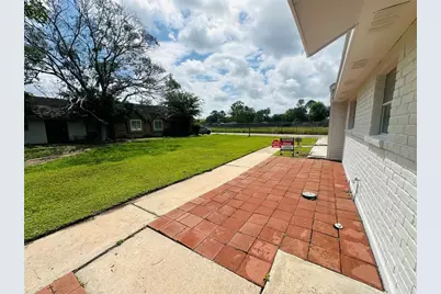 6869 Chasewood Drive, Houston, TX 77489 - Photo 10
