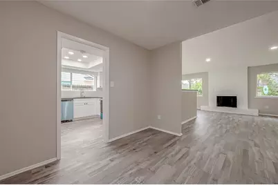 11522 Saulsworth Street, Houston, TX 77099 - Photo 8