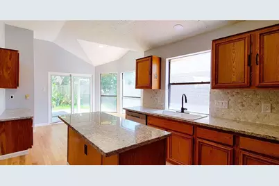 12710 Meadway Court, Houston, TX 77082 - Photo 8