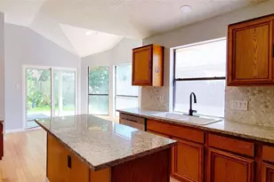 12710 Meadway Ct, Houston, TX 77082 - Photo 8