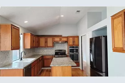 12710 Meadway Court, Houston, TX 77082 - Photo 10