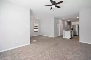 5101 Southwind St, Houston, TX 77033 - Photo 10