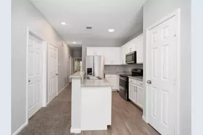 5101 Southwind Street, Houston, TX 77033 - Photo 6