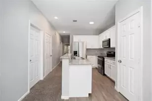 5101 Southwind St, Houston, TX 77033 - Photo 6