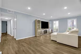 351 N Post Oak Ln, Houston, TX 77024 - Photo 1