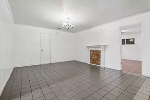 7119 Long Point Rd, Houston, TX 77055 - Photo 4