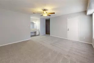 14147 Misty Meadow Ln, Houston, TX 77079 - Photo 16