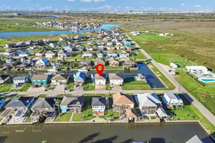 114 Four Master Rd, Freeport, TX 77541 - Photo 4