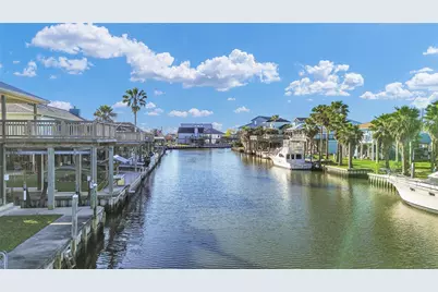 114 Four Master Road, Freeport, TX 77541 - Photo 2