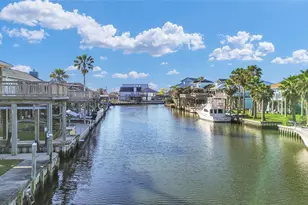 114 Four Master Rd, Freeport, TX 77541 - Photo 2