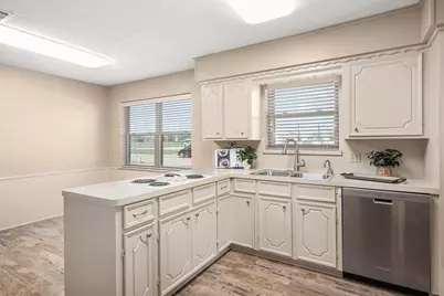 3002 Village Lane, Deer Park, TX 77536 - Photo 18