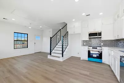 230 S Y Street, La Porte, TX 77571 - Photo 1