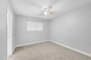 9339 Deanwood St, Houston, TX 77040 - Photo 10