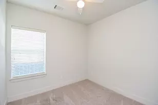 6031 Cypress St, Houston, TX 77074 - Photo 18