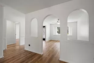 10642 Mayfield Rd, Houston, TX 77043 - Photo 6