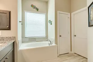 12917 Ocean Breeze Ln, La Marque, TX 77568 - Photo 14