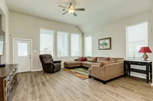 12917 Ocean Breeze Ln, La Marque, TX 77568 - Photo 10