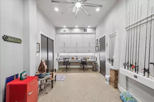 1 Water Ky, Hitchcock, TX 77563 - Photo 46