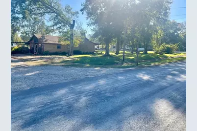 4902 Magnolia Lane, Old River-Winfree, TX 77535 - Photo 24