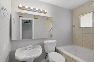 3831 Derbyhall Dr, Houston, TX 77066 - Photo 10