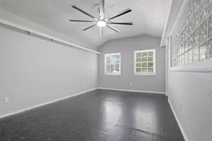 3831 Derbyhall Dr, Houston, TX 77066 - Photo 8