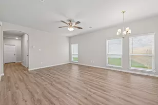 520 Emerald Thicket Ln, Houston, TX 77336 - Photo 8